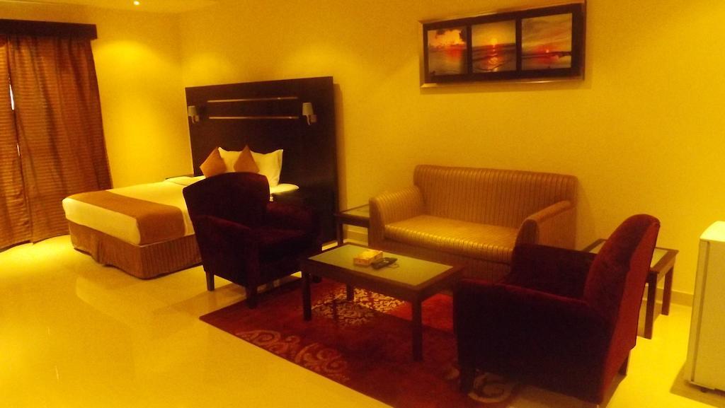 Baron Palace - Almasif Hotel Apartments Riyad Oda fotoğraf