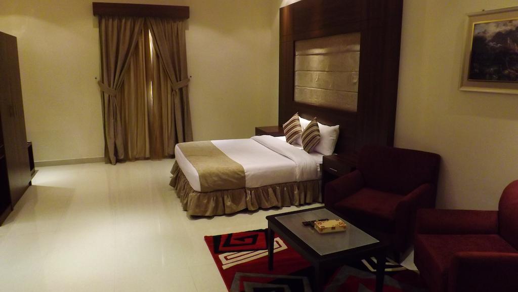 Baron Palace - Almasif Hotel Apartments Riyad Oda fotoğraf
