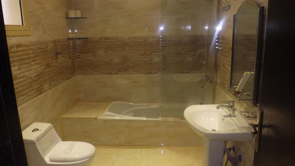 Baron Palace - Almasif Hotel Apartments Riyad Oda fotoğraf