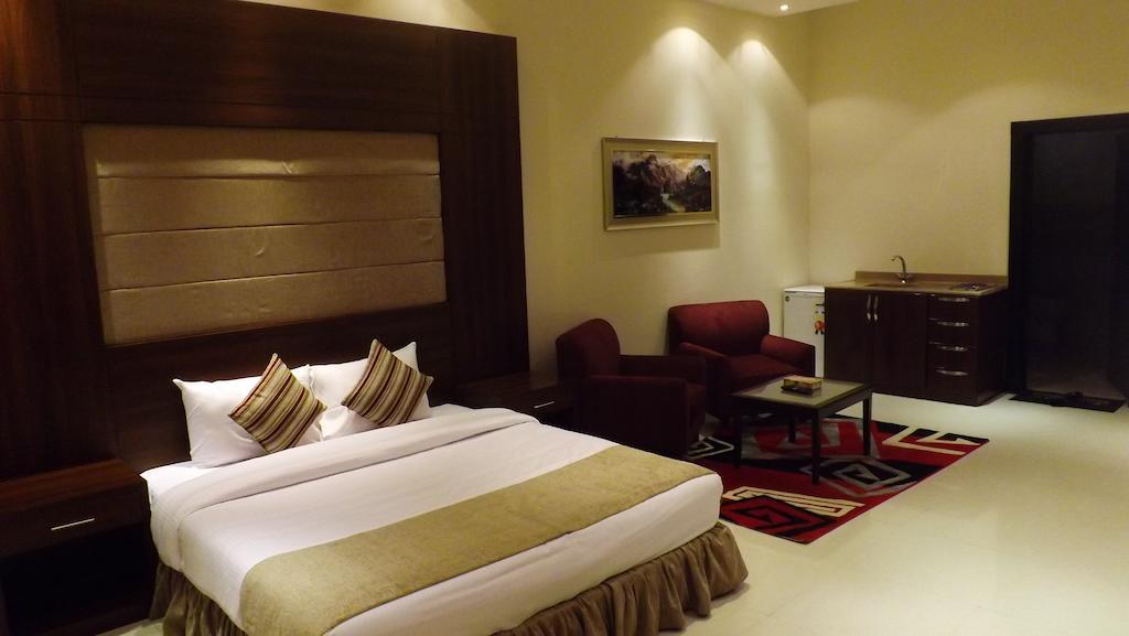 Baron Palace - Almasif Hotel Apartments Riyad Oda fotoğraf