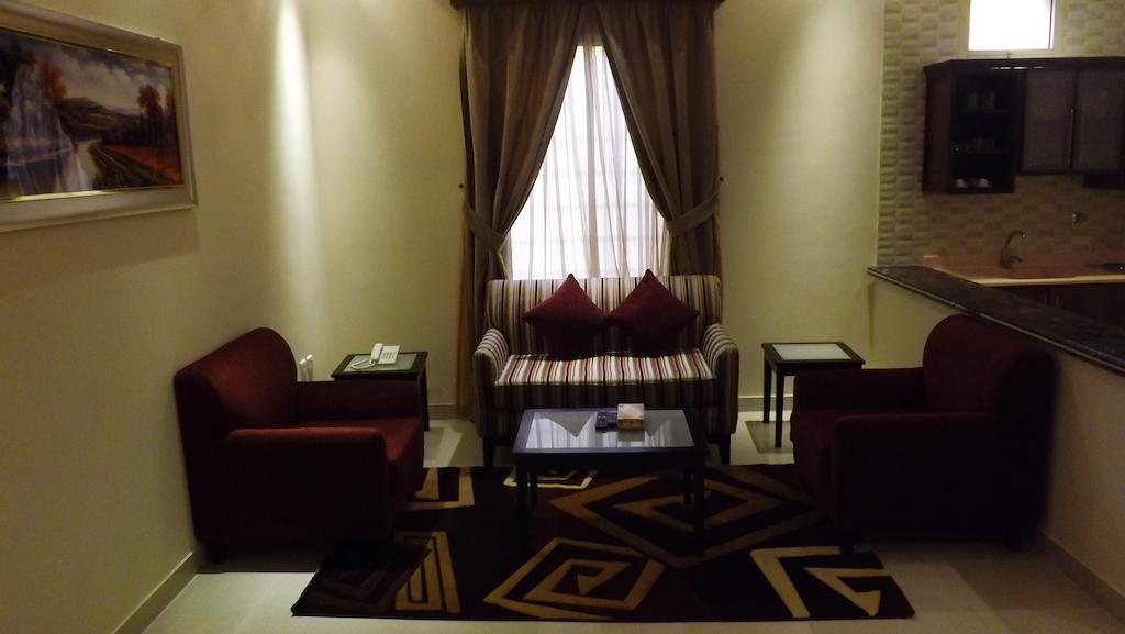 Baron Palace - Almasif Hotel Apartments Riyad Oda fotoğraf