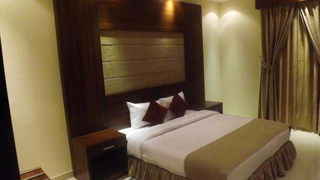 Baron Palace - Almasif Hotel Apartments Riyad Oda fotoğraf