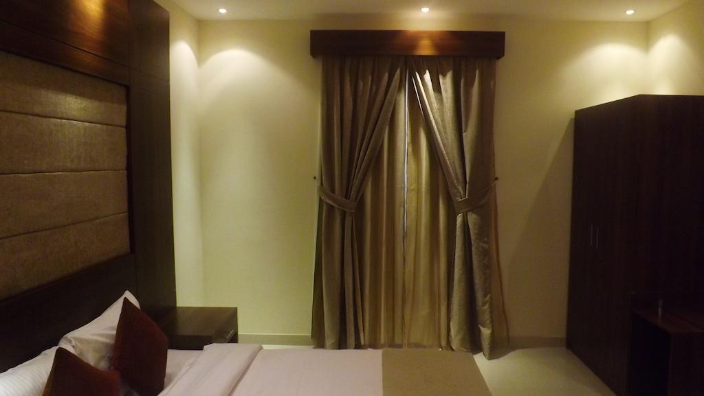 Baron Palace - Almasif Hotel Apartments Riyad Oda fotoğraf