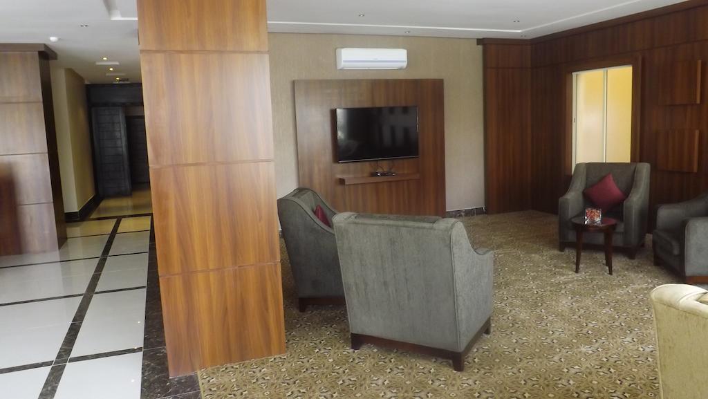 Baron Palace - Almasif Hotel Apartments Riyad Dış mekan fotoğraf