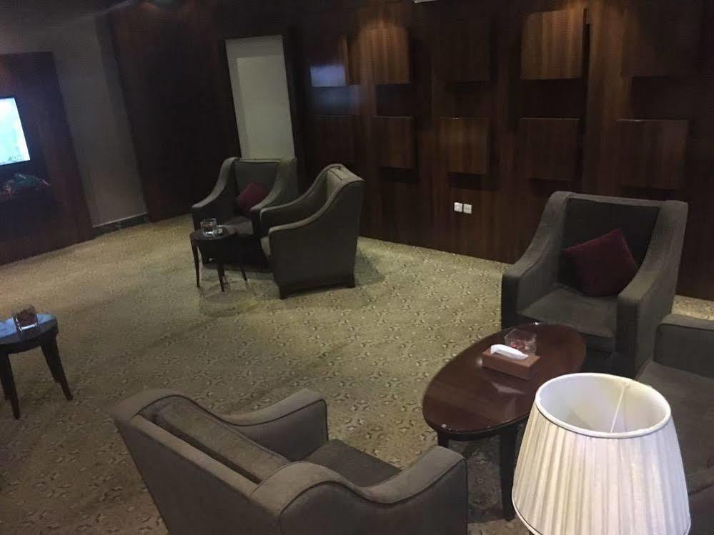 Baron Palace - Almasif Hotel Apartments Riyad Dış mekan fotoğraf