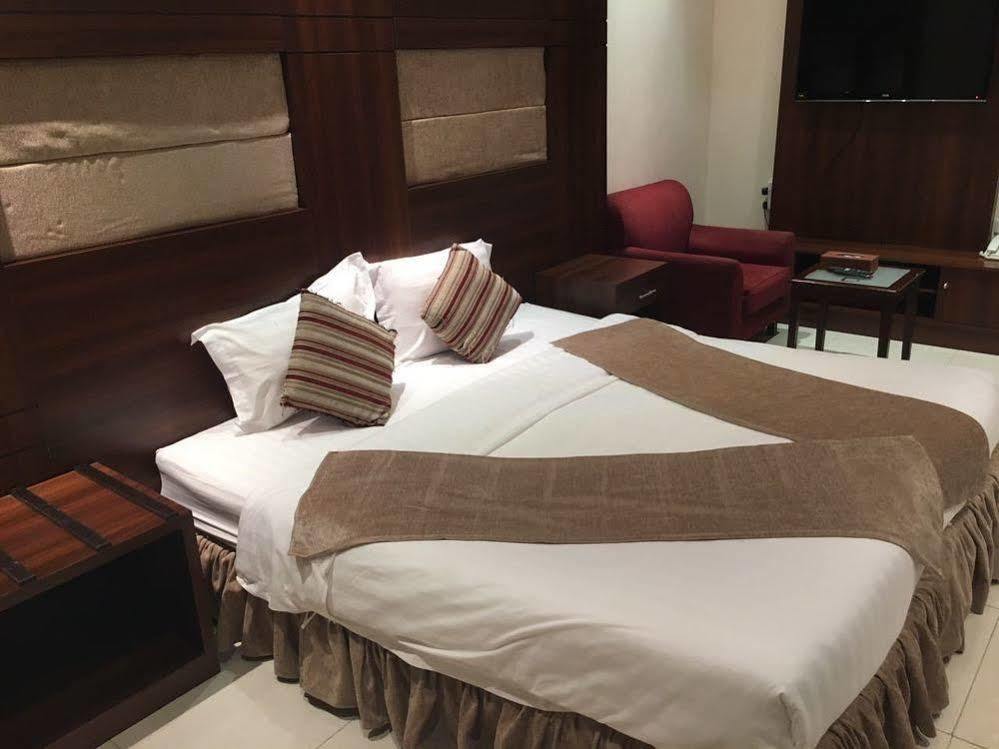 Baron Palace - Almasif Hotel Apartments Riyad Dış mekan fotoğraf